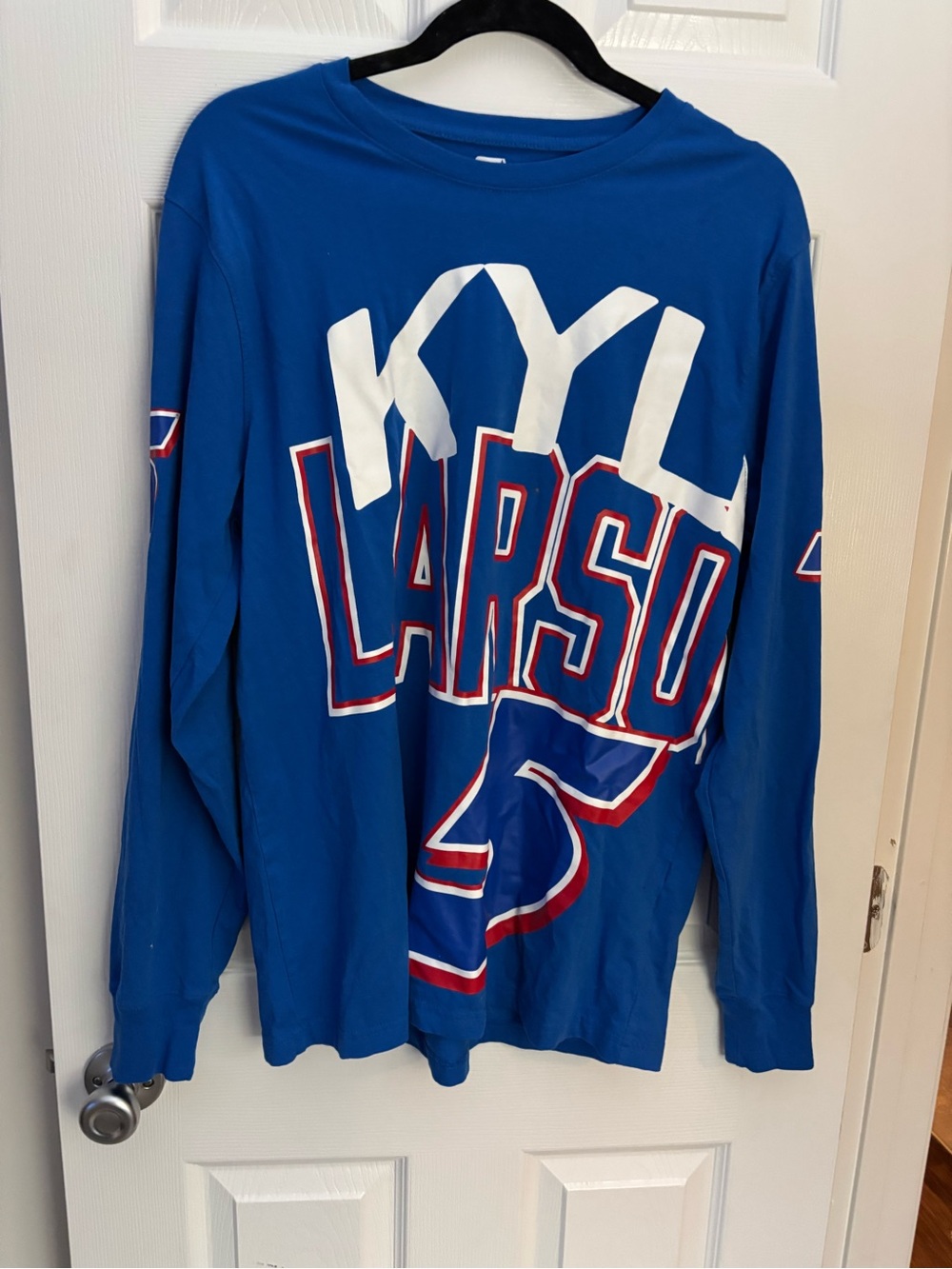 Blue Men’s long-Sleeve Graphic Shirt -